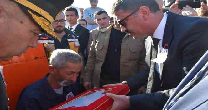 Vali, şehit babasını teselli etti: "Devletimiz intikamını aldı"