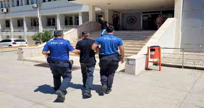 Motosiklet hırsızı önce kameraya sonra polise yakalandı