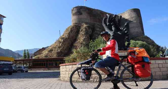Sarıkamış Şehitleri için İzmir’den Sarıkamış’a pedal çevirdi