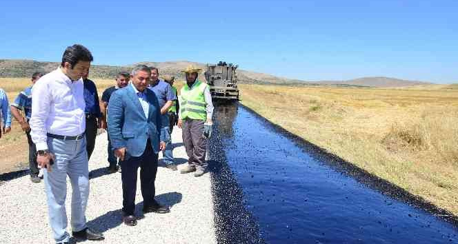 Vali Buhara Yol Yapım Çalışmalarını İnceledi