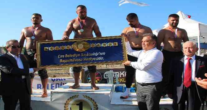 57. Süleyman Şahin Yağlı Pehlivan Güreşleri’nin başpehlivanı Serkan Serttürk oldu
