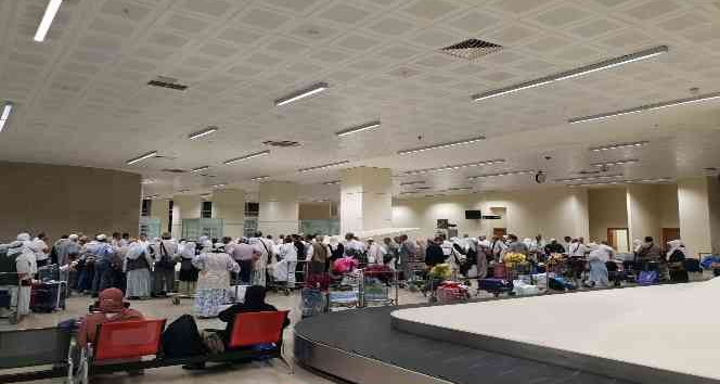 Mardinli hacılar yurda döndü