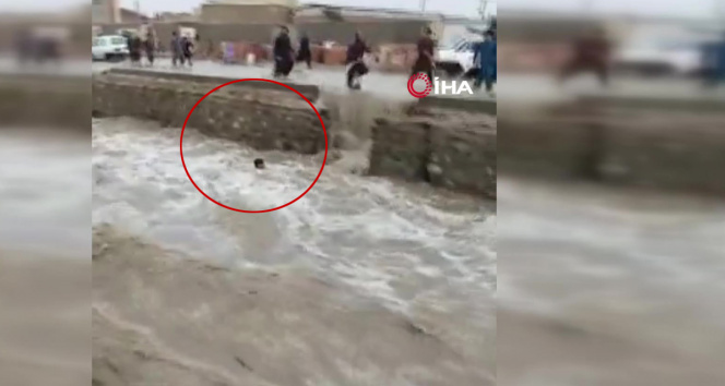 İrandaki sel felaketinin bilançosu: 44 ölü