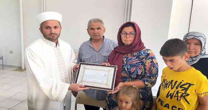 Boşandığı eşinin ardından çocuklarıyla birlikte Türkiye gelip İslam’ı seçti