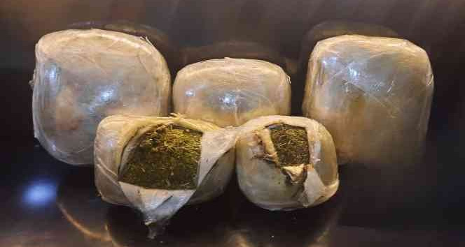 Bismil’de narkotik uygulamasında 5.5 kilogram esrar yakalandı