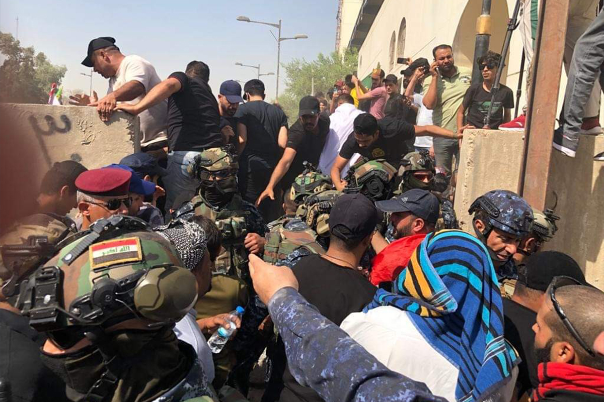 Sadar supporters raided the Green Zone in Baghdad again