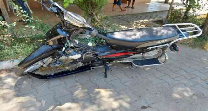 Salihli’de motosikletler çarpıştı: 2 yaralı