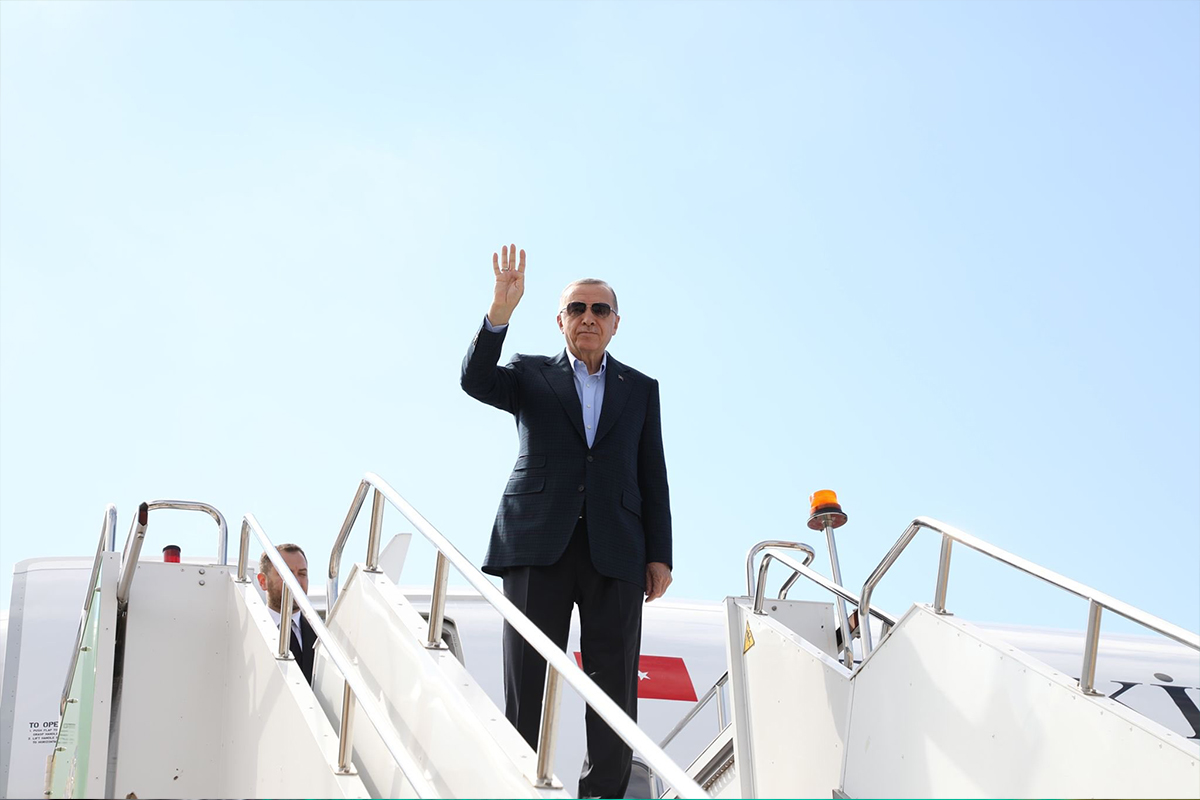 Cumhurbaşkanı Erdoğan'ı taşıyan uçak Ordu'ya iniş yaptı