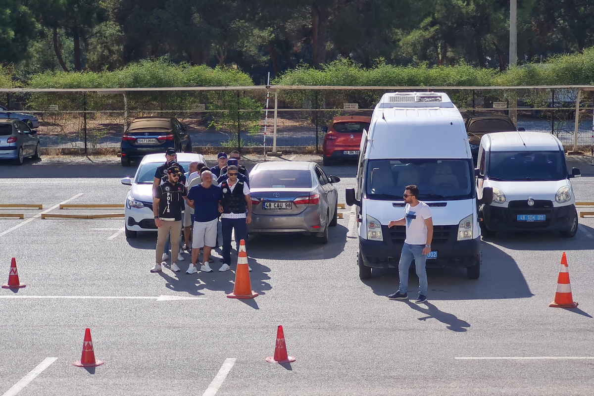 4 saatlik kovalamacaya ilginç savunma: 'Gaz kolu takılı kaldı'