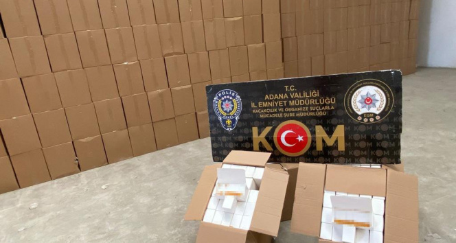 Bakan Soylu, Adana polisini kutlama kartı etti