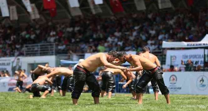 Denizli yağlı güreşlerinde Orhan Okulu oldu