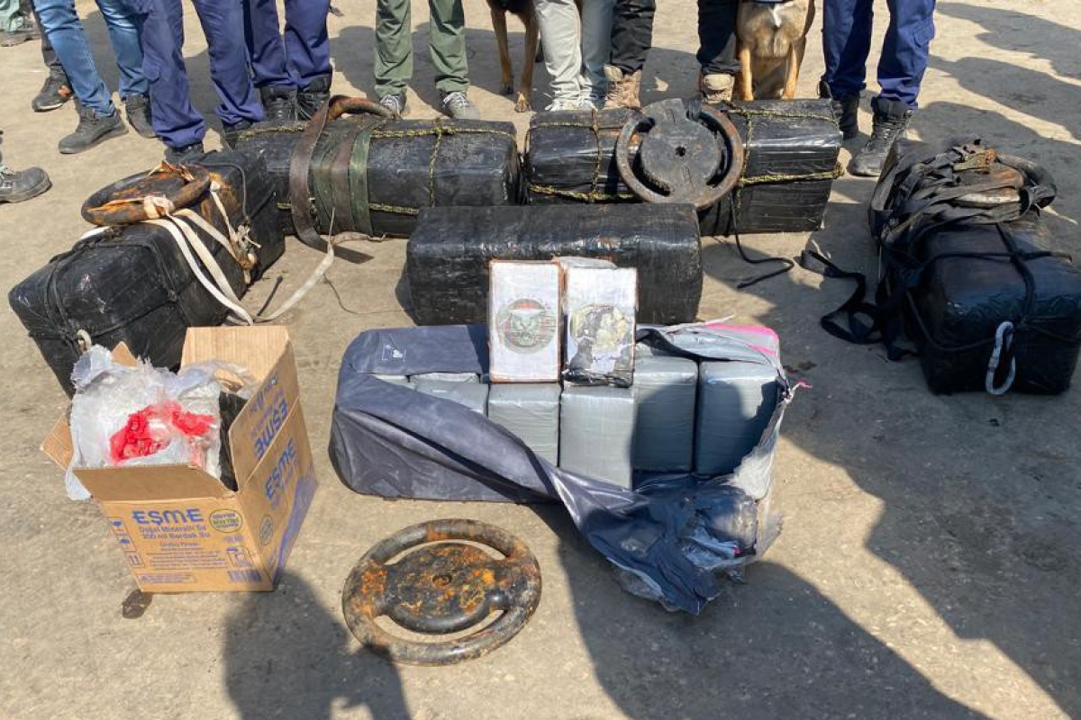 242 kilo kokain ele geçirilmesinde suyun altında dev operasyonun görüntüleri ortaya çıktı