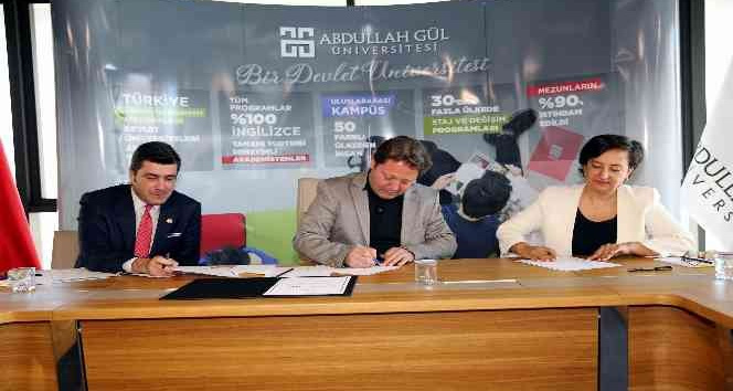 AGÜ, İl Göç İdaresi ve SGDD-ASAM ile İş Birliği Protokolü