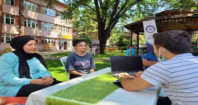 ÇAKÜ’den üniversite adaylarına rehberlik hizmeti