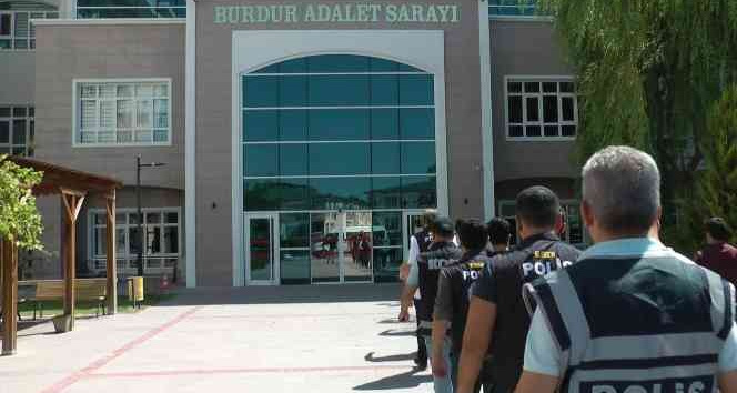 Burdur’da siber dolandırıcılığa 5 tutuklama