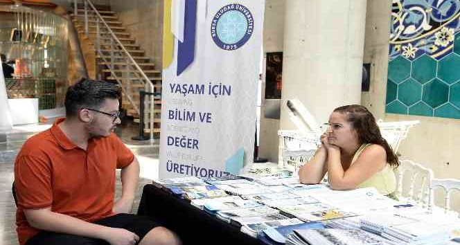 Tercih döneminde gençlere Osmangazi Belediyesi’nden destek