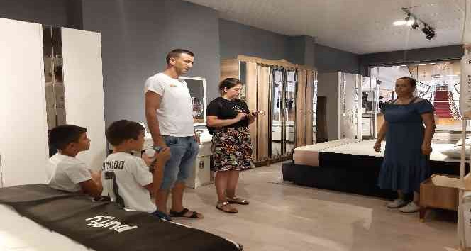 Bulgar vatandaşlar, mobilya ihtiyacını da Edirne’den karşılıyor