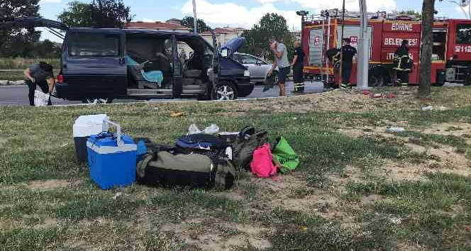 Edirne’de gurbetçinin aracı yandı