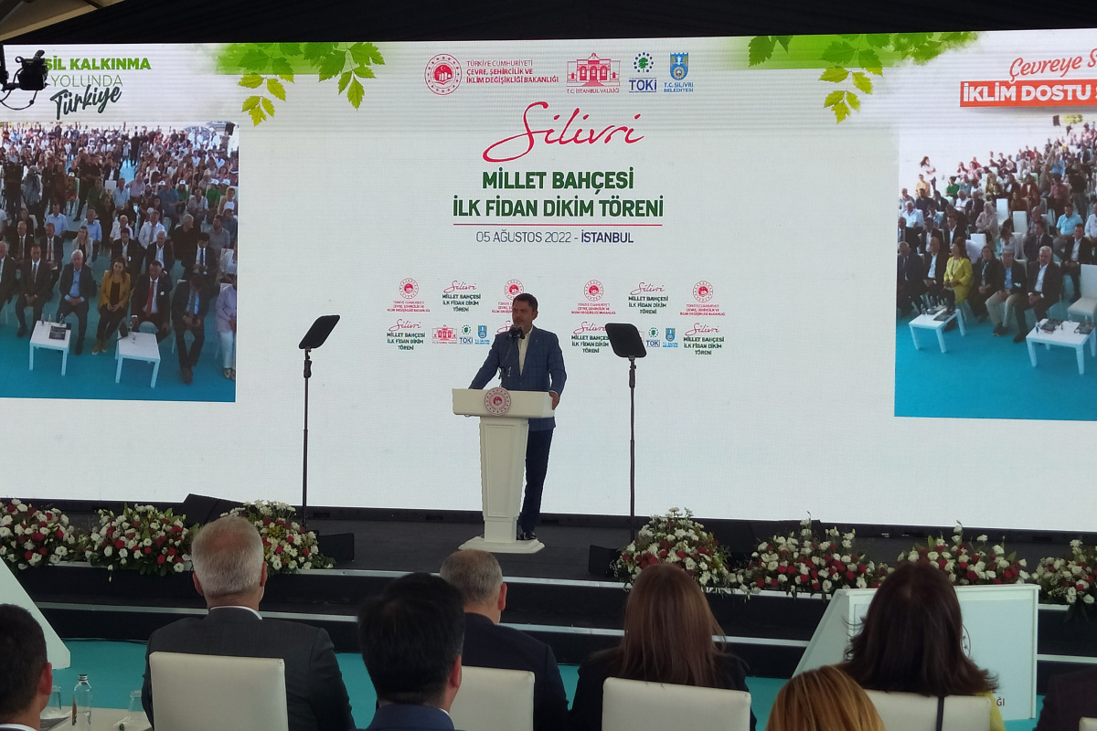 Bakan Kurum: 'Göz bebeğimiz İstanbul'un yeşilliğine yeşillik katıyoruz'