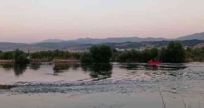 Murat Nehri’nde mahsur kalanları AFAD kurtardı