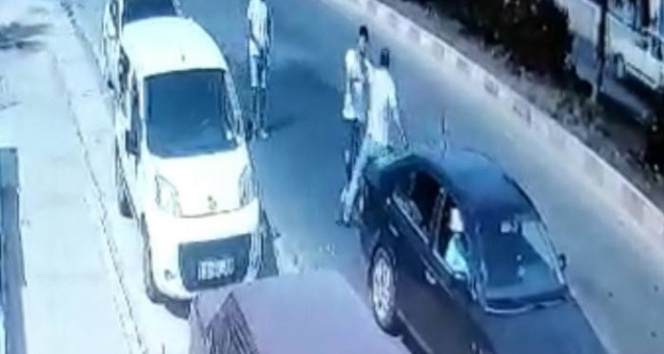 Trafikte bıçaklı saldırı girişimi