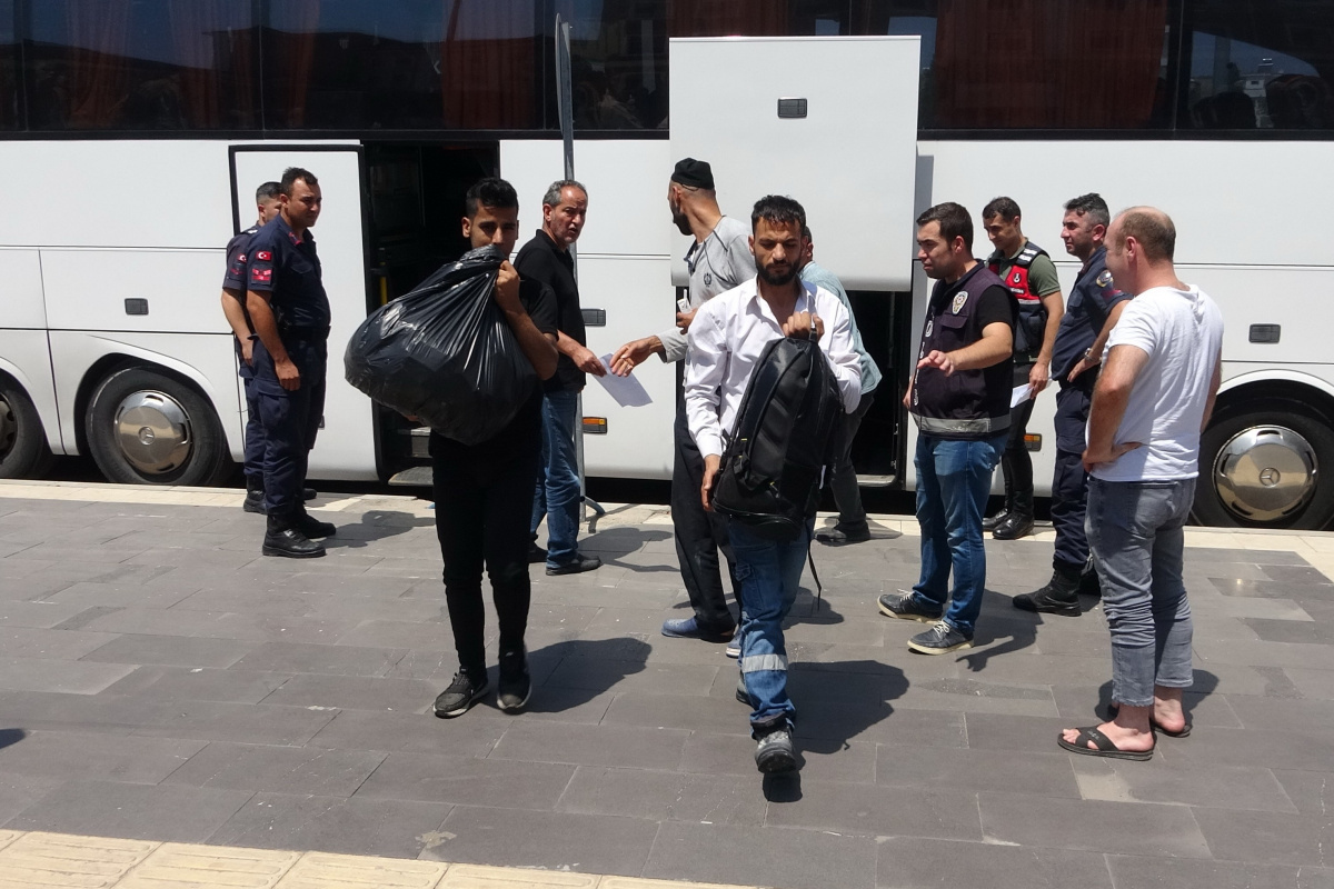 Adıyaman'da 37 düzensiz göçmen yakalandı