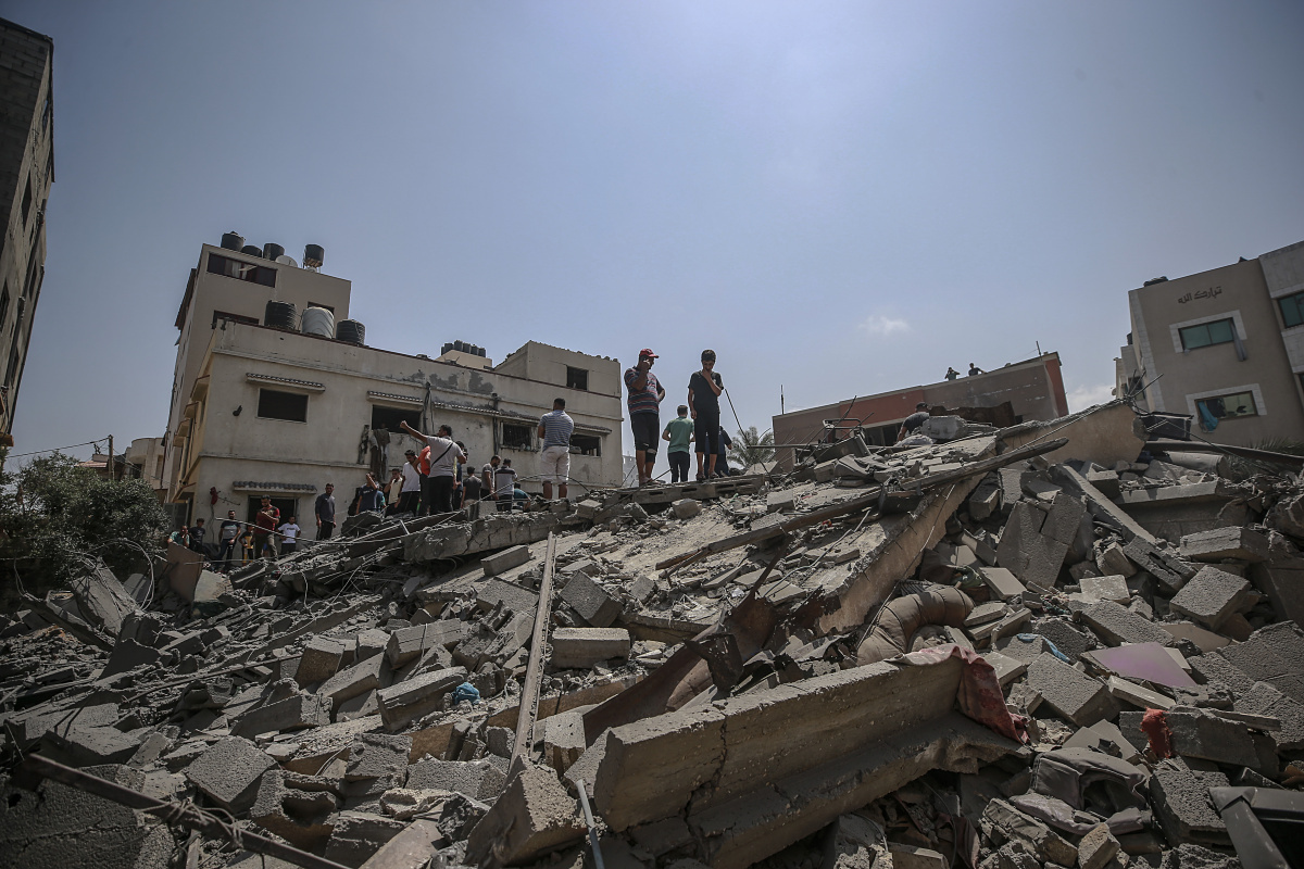 İsrail, Gazze Şeridi&#039;ndeki sivil yerleşim noktalarını hedef alıyor
