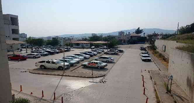 Kozan’da hastane çevresindeki park sorunu çözüldü