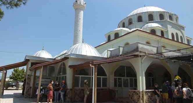 Seslendirme sanatçısı Sungun Babacan Burhaniye’de toprağa verildi