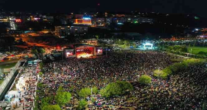 Şile Bezi Kültür Sanat Festivali Cengiz Kurtoğlu konseriyle son buldu