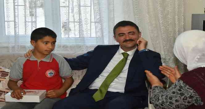 “Kapınızdayız” projesi sayesinde yüzlerce ailenin sorunu çözülüyor