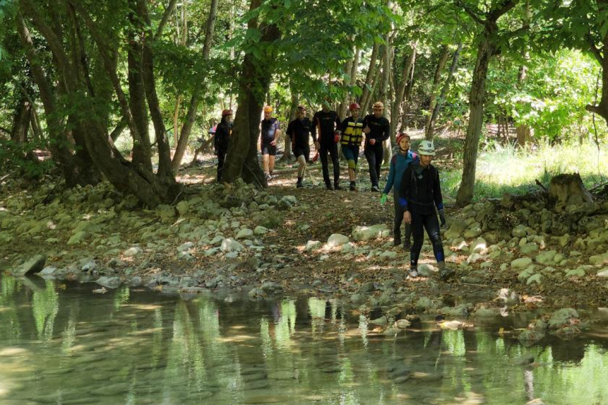 Kanyonda mahsur kalan 2 kişi 25 saat sonra kurtarıldı