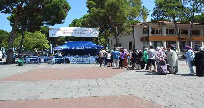 Ünye’de 3 bin kişiye aşure ikramı