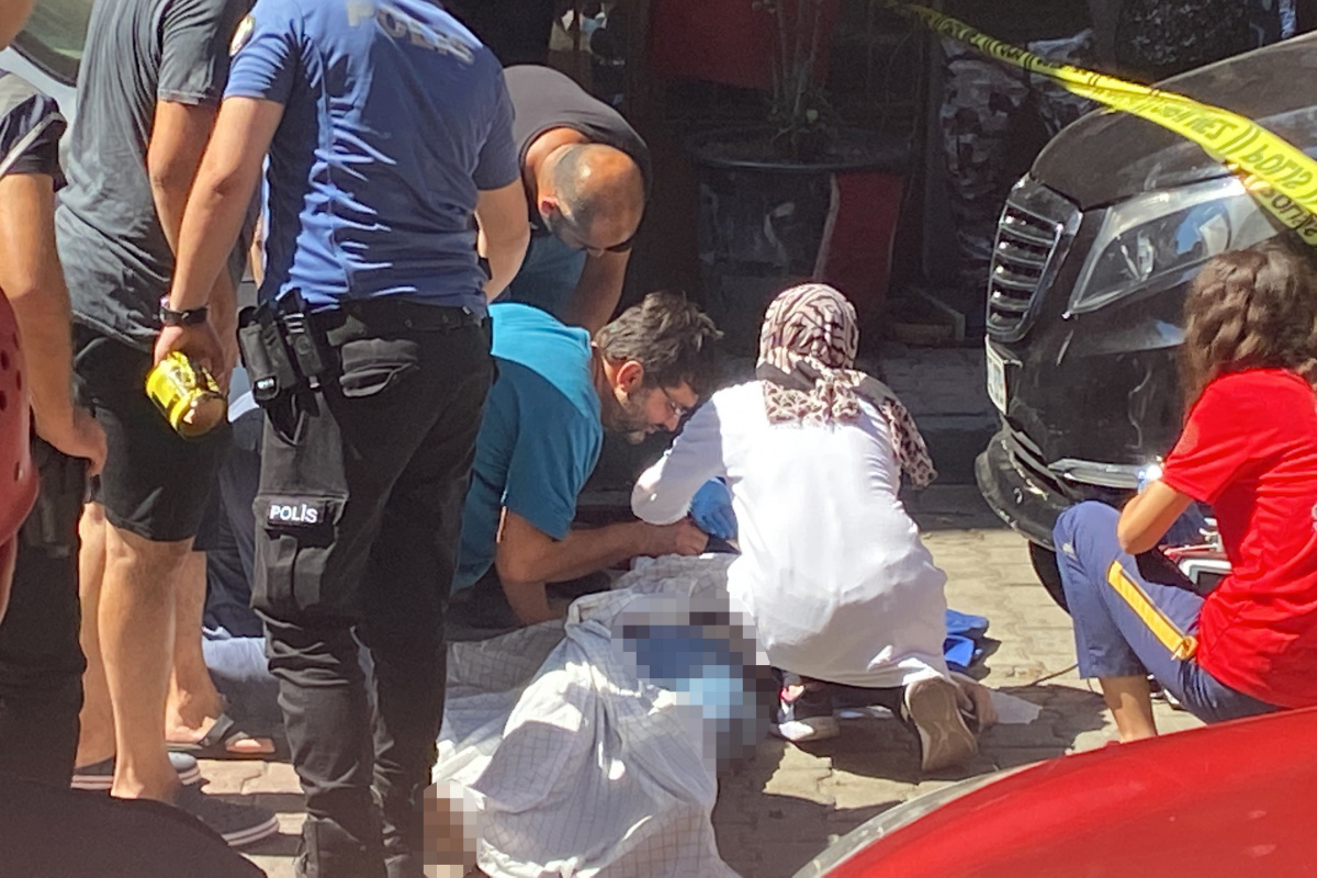 İstanbul’da feci ölüm: Cam silerken düşüp öldü, kocasının son bakışı yürekleri dağladı