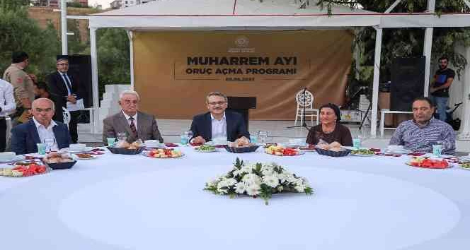 Bingöl Valisi Kadir Ekinci: "Kerbela, mazlumun yanında durmayı öğütleyen ortak acımızdır"