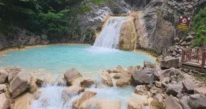 Tahkimat çalışmasıyla bozulan Mavi Göl yeniden eski doğal haline kavuştu