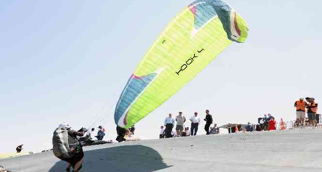 Ali Dağı’nda yamaç paraşütü heyecanı başladı