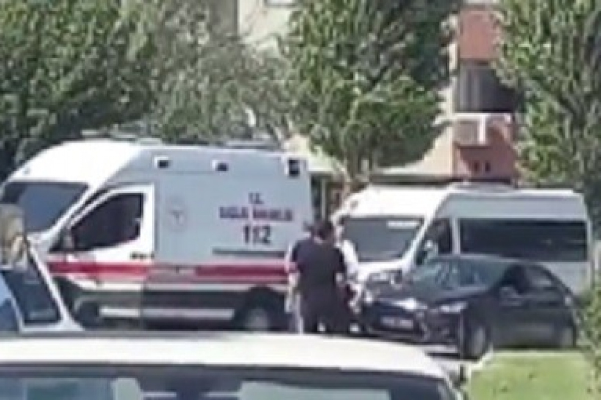 İzmir&#039;de garip olay: Hastane önünden ambulans çalındı