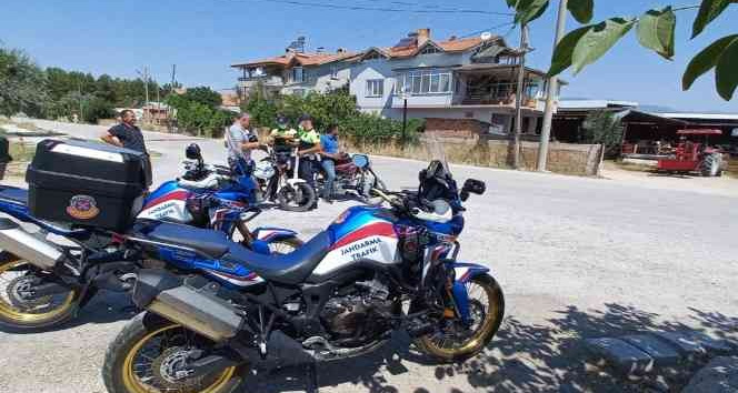 Burdur’da jandarma ekiplerinden trafik denetimi