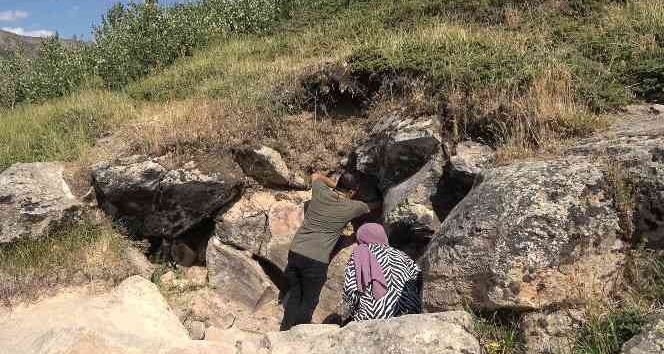 Volkanik dağın ‘buhar bacaları’nda korkutan görüntü