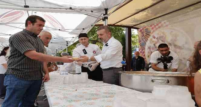 Başkan Ercan’dan Sincanlılara aşure ikramı