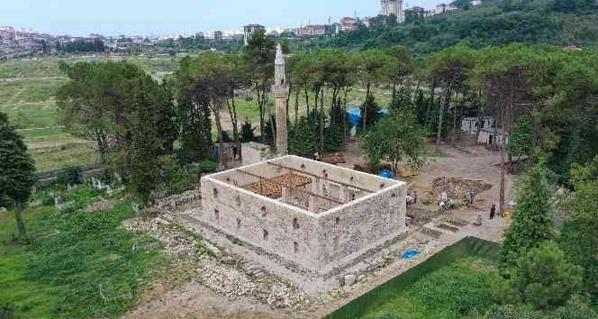 600 yıllık caminin restorasyonunda tarihi kalıntılara rastlandı