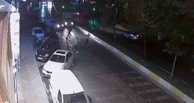 Esenyurt’ta 4 kişinin yaralandığı silahlı kavganın görüntüsü ortaya çıktı