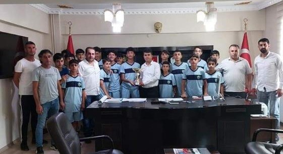 Bölge şampiyonundan Kaymakam Cankaloğlu’na ziyaret
