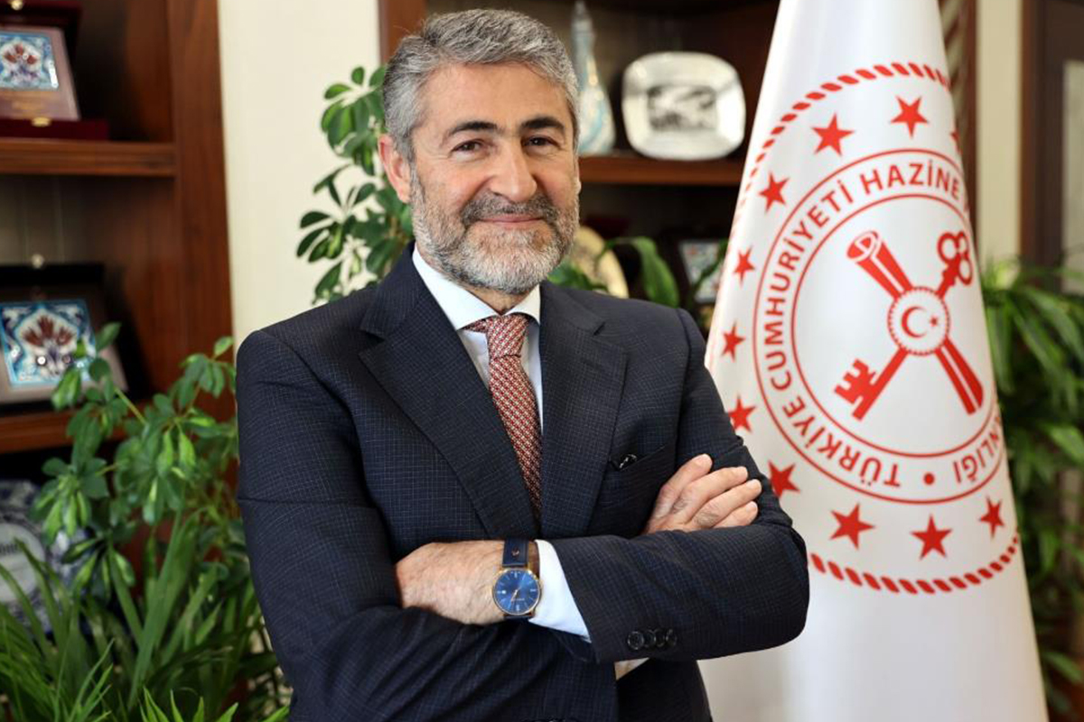 Hazine ve Maliye Bakanı Nebati, İstanbul’da vatandaşlarla bir araya geldi
