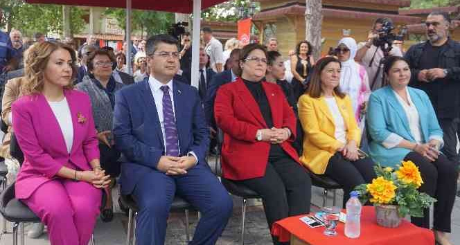 Bakan Yanık: "İstihdam edilen kadın sayımız 10 milyona yaklaştı"