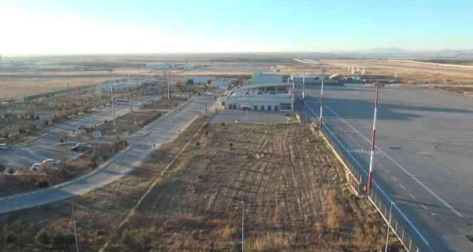 Şırnak Şerafettin Elçi Havalimanı ilk 7 ayda 174 bin 545 yolcu taşıdı