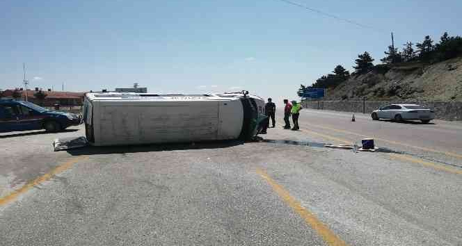 Düğün yolunda kaza: 5 yaralı