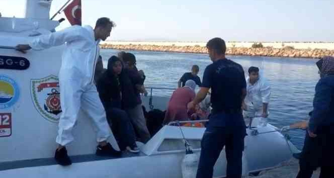 Çanakkale açıklarında 17 düzensiz göçmen kurtarıldı