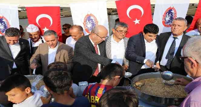 ESOB, vatandaşa aşure ikramı yaptı